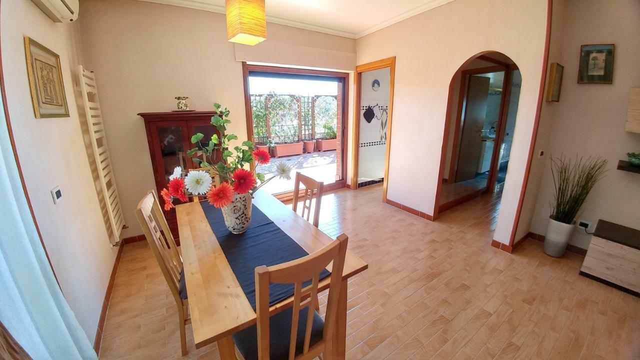 Terrace22 - Delizioso Attico Ben Collegato Lägenhet *